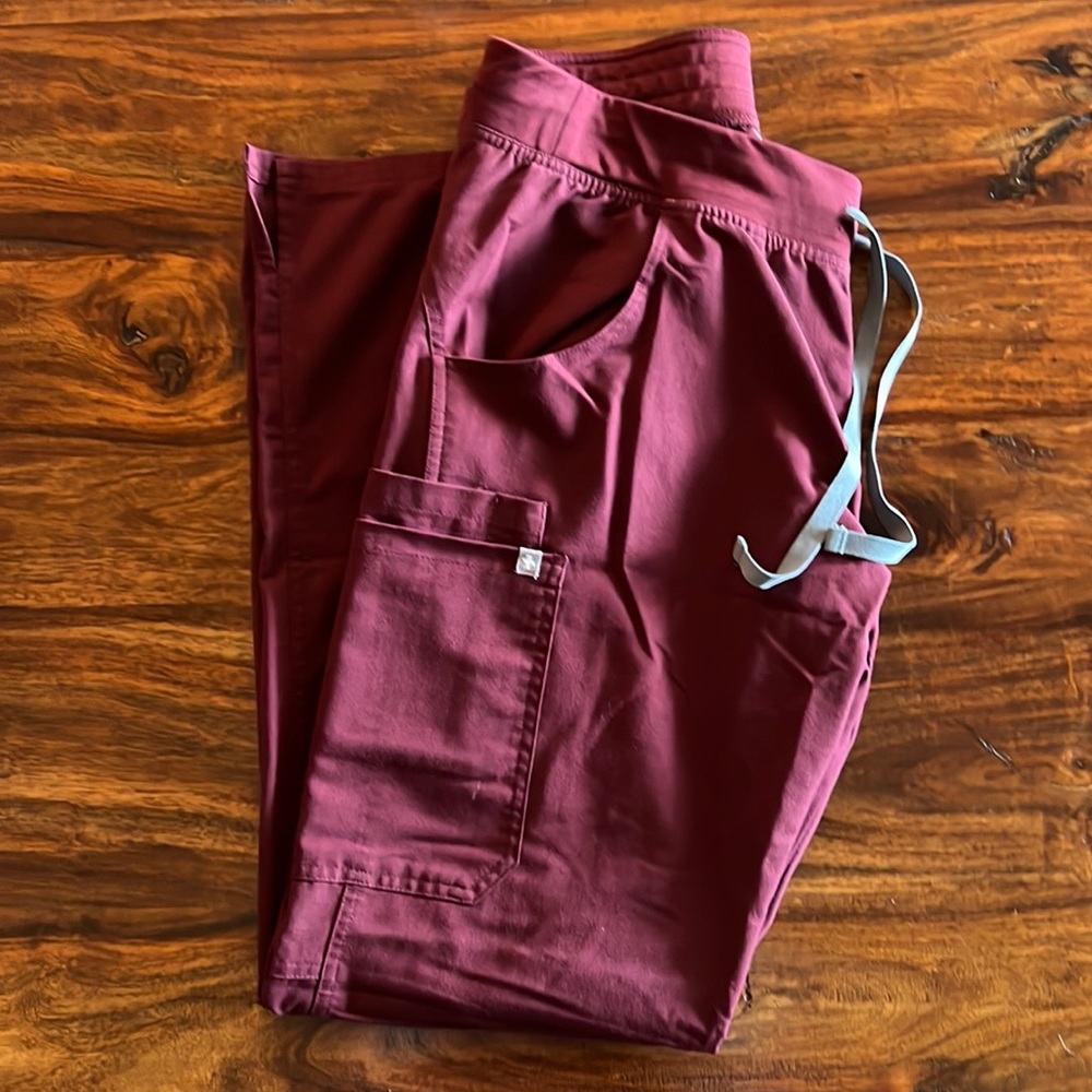 Figs scrub pant. Burgundy. Size M.